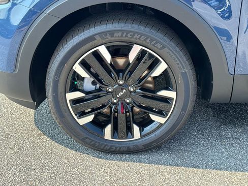 New 2025 Kia Telluride SX w/ SX Captain's Chair Package image 11