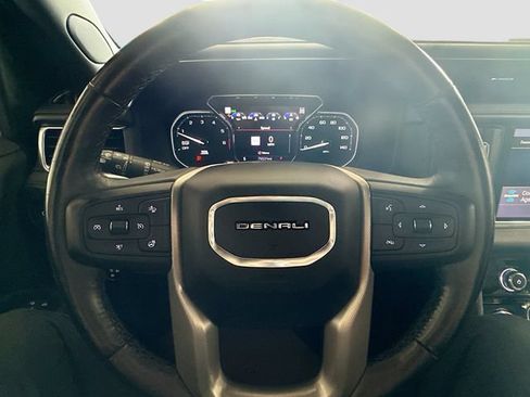 Used 2021 GMC Yukon XL Denali w/ Denali Premium Package AWD/4WD image 12