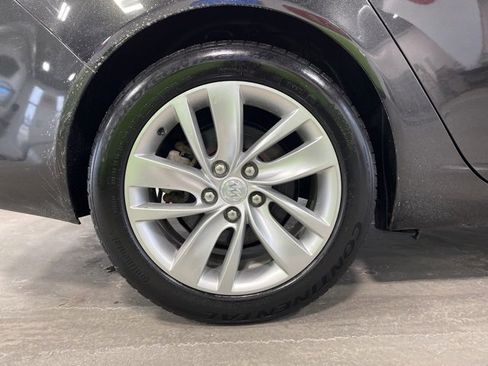 Used 2014 Buick Regal Premium image 9