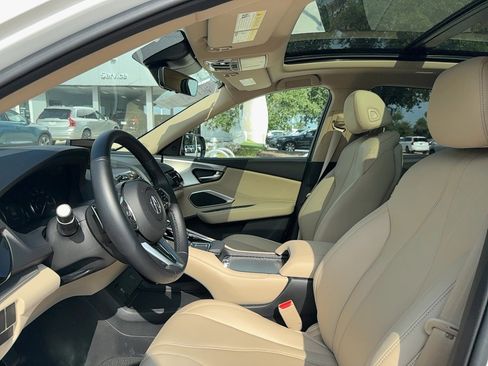 Used 2024 Acura RDX SH-AWD image 12