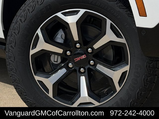 New 2027 GMC Yukon AT4 w/ AT4 Premium Package AWD/4WD image 8