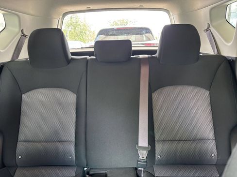 Used 2025 Kia Soul LX w/ LX Technology Package FWD image 38