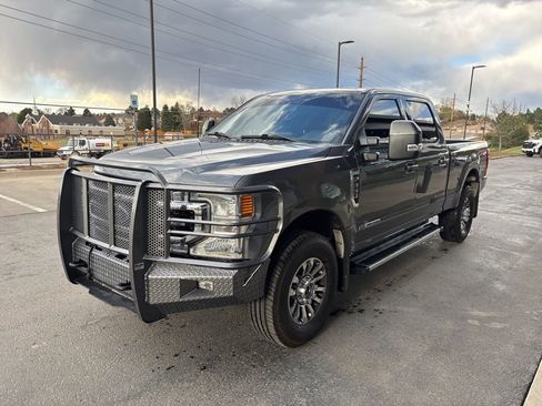Used 2022 Ford F350 Lariat image 2