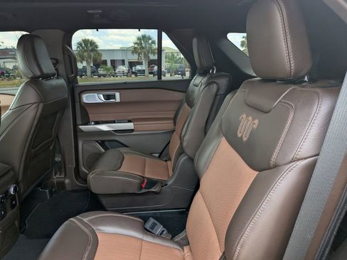 Used 2024 Ford Explorer King Ranch w/ Technology Package RWD image 19