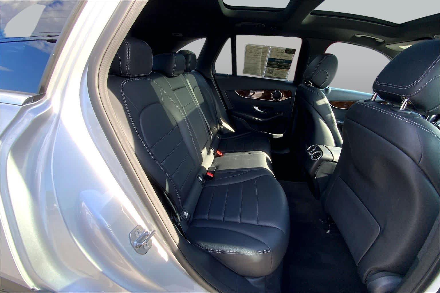 Used 2019 Mercedes-Benz GLC 300 4MATIC image 19