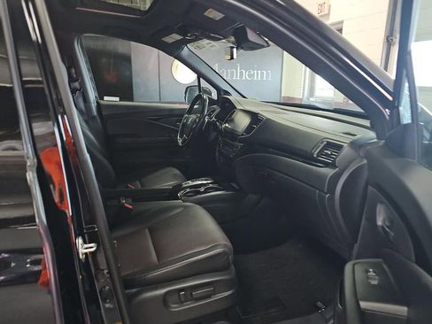 Used 2023 Honda Ridgeline Black Edition image 6
