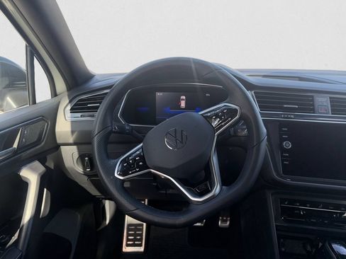 Certified 2023 Volkswagen Tiguan SE R-Line AWD/4WD image 12