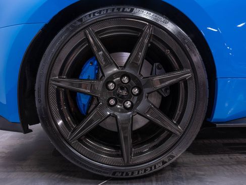 Used 2022 Ford Mustang Shelby GT500 w/ Carbon Fiber Track Pack RWD image 26