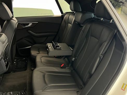 Used 2019 Audi Q8 Prestige AWD/4WD image 39