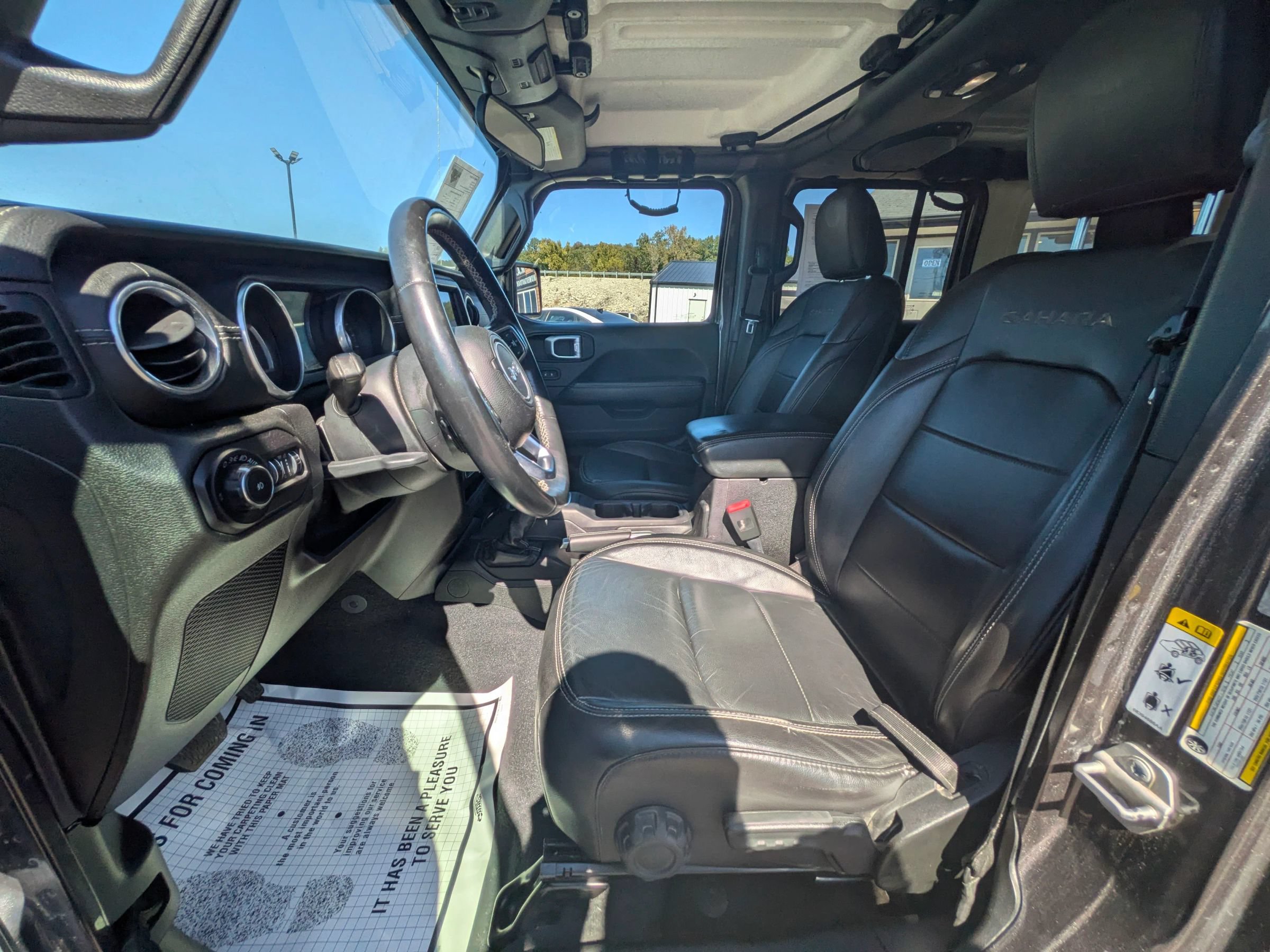 Used 2018 Jeep Wrangler Unlimited Sahara AWD/4WD image 19