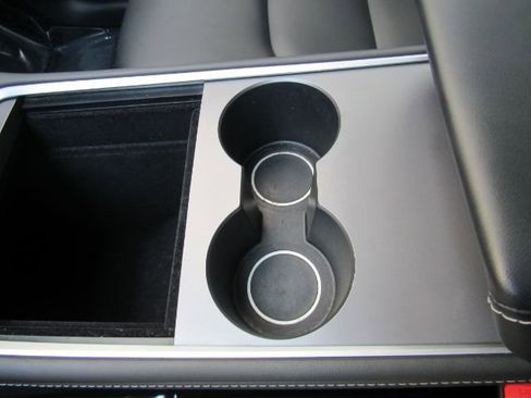 Used 2023 Tesla Model Y Long Range image 45