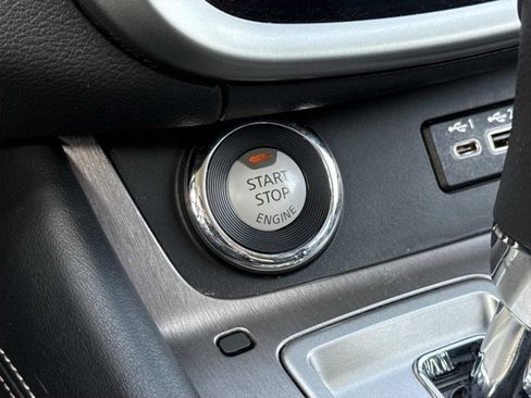 Used 2024 Nissan Murano SV AWD/4WD image 20