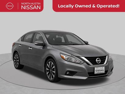 Used 2017 Nissan Altima 2.5 SL w/ 2.5 Technology Package