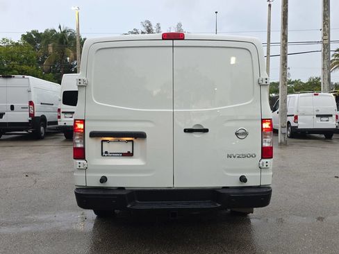 Used 2021 Nissan NV 2500 SV RWD image 7