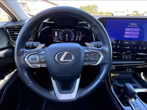 Used 2022 Lexus NX 250 AWD image 5