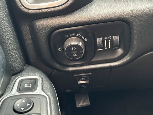 Used 2019 RAM 2500 Laramie AWD/4WD image 17