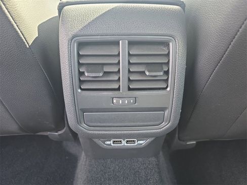 Used 2019 Volkswagen Passat 2.0T Wolfsburg w/ Wheels & Sunroof Package image 12