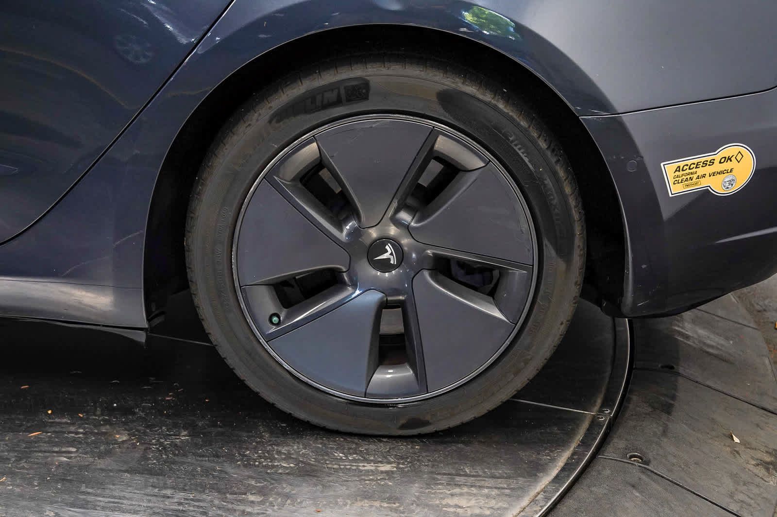 Used 2022 Tesla Model 3 RWD image 10