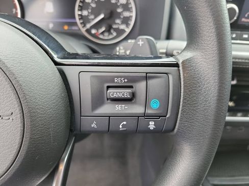 Used 2021 Nissan Rogue SV FWD image 29