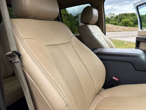 Used 2016 Ford F350 Lariat w/ Chrome Package image 26