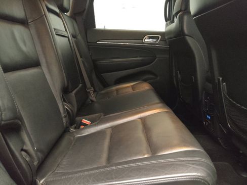Used 2020 Jeep Grand Cherokee Limited RWD image 19