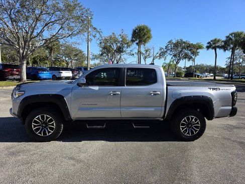 Used 2021 Toyota Tacoma TRD Sport image 3