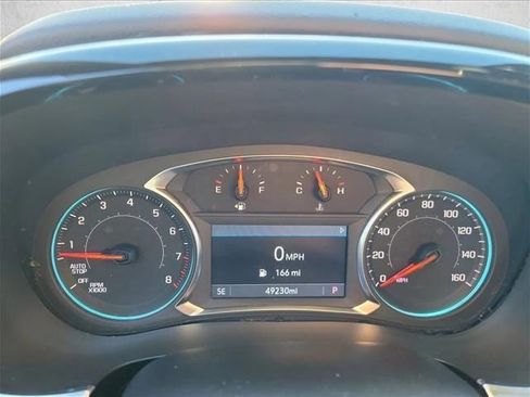 Used 2023 Chevrolet Traverse LT FWD image 17
