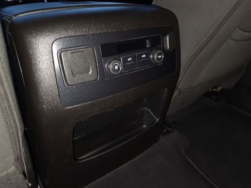 Used 2019 GMC Yukon SLE image 26