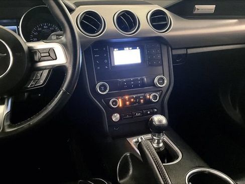 Used 2019 Ford Mustang GT RWD image 6