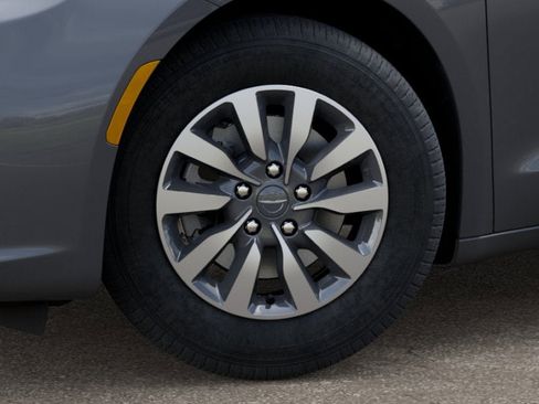 New 2025 Chrysler Pacifica Select w/ Uconnect Theater Family Group image 4