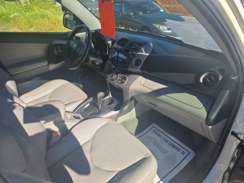 Used 2007 Toyota RAV4 Limited image 11