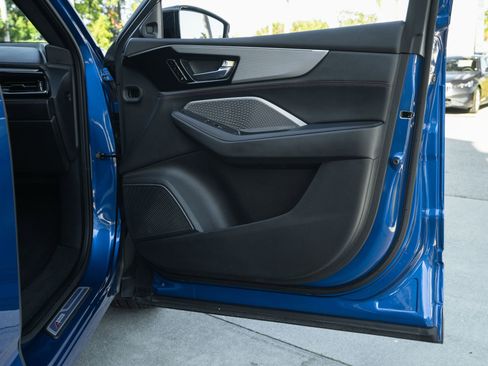 Used 2023 Acura MDX A-Spec image 40