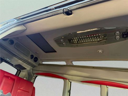 Used 2018 GMC Savana 2500 w/ Enhanced Convenience Package RWD image 21