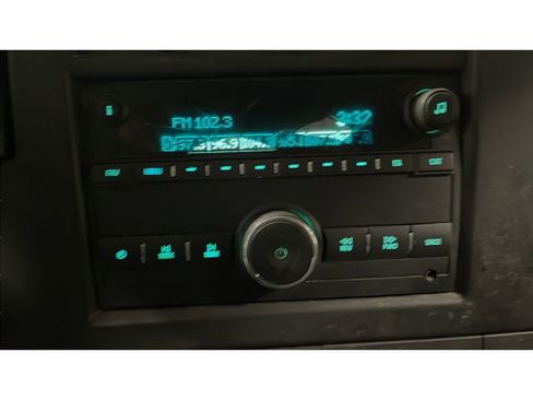 Used 2018 GMC Savana 2500 w/ Driver Convenience Package image 13