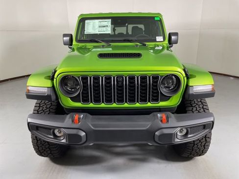 New 2025 Jeep Gladiator Mojave w/ Technology Group AWD/4WD image 3
