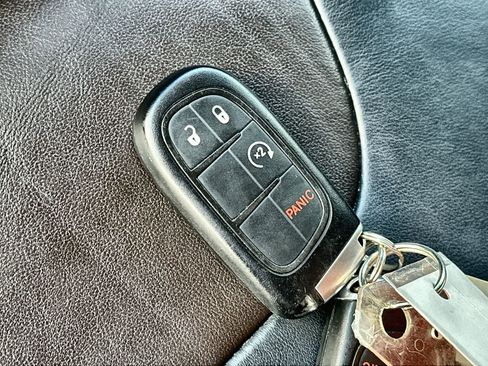 Used 2014 Jeep Cherokee Limited image 26