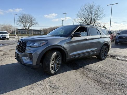 New 2025 Ford Explorer ST-Line w/ Premium Package image 4
