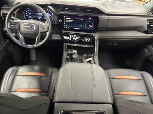 Used 2024 GMC Sierra 1500 AT4 w/ Technology Package AWD/4WD image 19