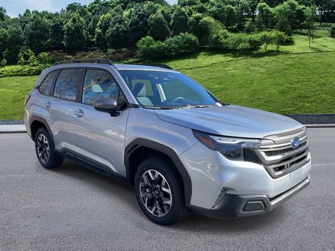 Used 2026 Subaru Forester Premium AWD/4WD image 7