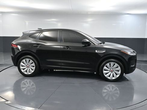 Used 2020 Jaguar E-PACE SE image 4