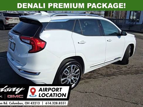 Used 2023 GMC Terrain Denali w/ Denali Premium Package image 9