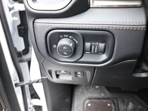 Used 2022 RAM 1500 Limited w/ Body Color Bumper Group AWD/4WD image 18