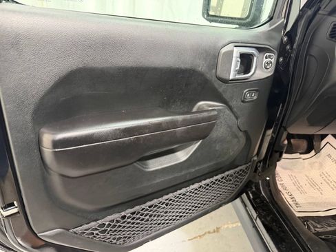 Used 2021 Jeep Wrangler Unlimited Sport AWD/4WD image 9