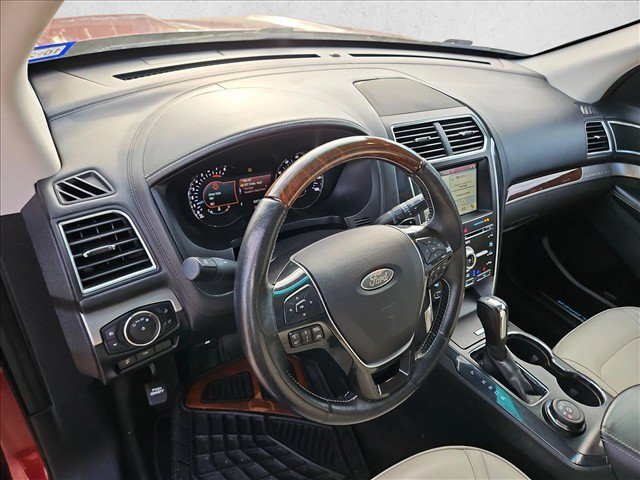 Used 2017 Ford Explorer Platinum AWD/4WD image 10