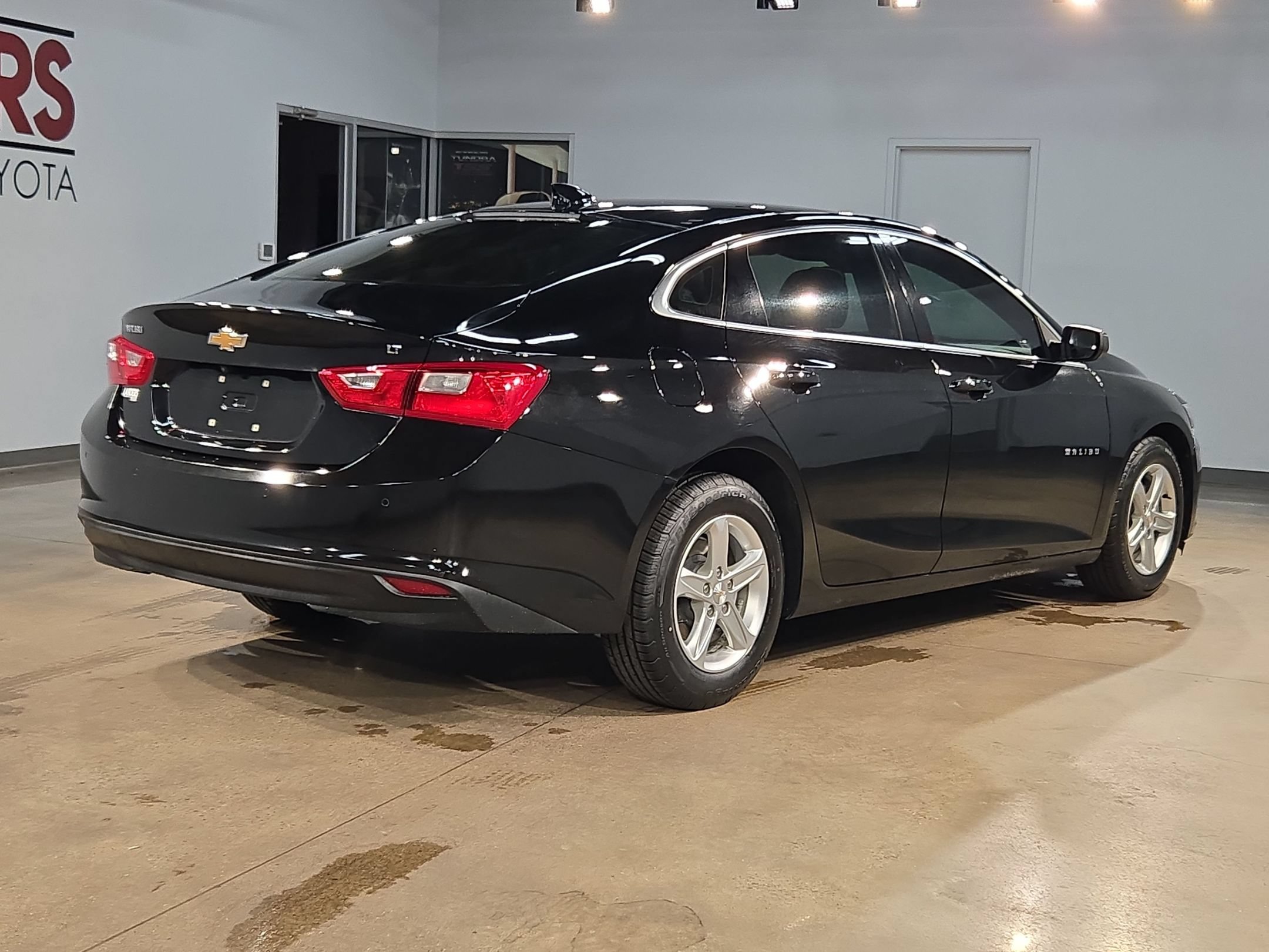 Used 2024 Chevrolet Malibu LT FWD image 7