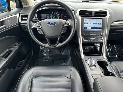 Used 2020 Ford Fusion SE image 14