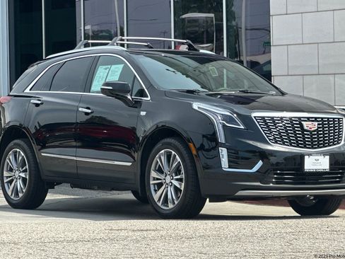 Used 2026 Cadillac XT5 Premium Luxury FWD image 1