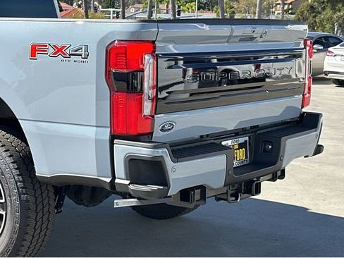 New 2025 Ford F350 Platinum w/ FX4 Off-Road Package image 41