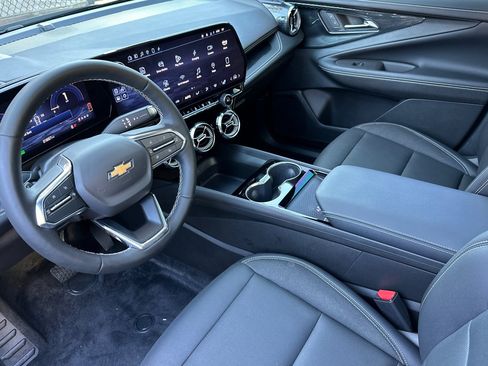 Used 2024 Chevrolet Blazer EV LT AWD/4WD image 9