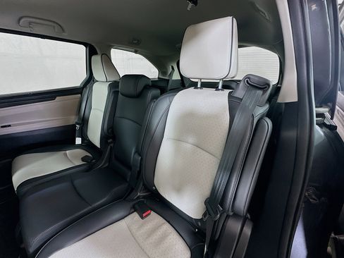 Used 2025 Honda Odyssey Elite image 23